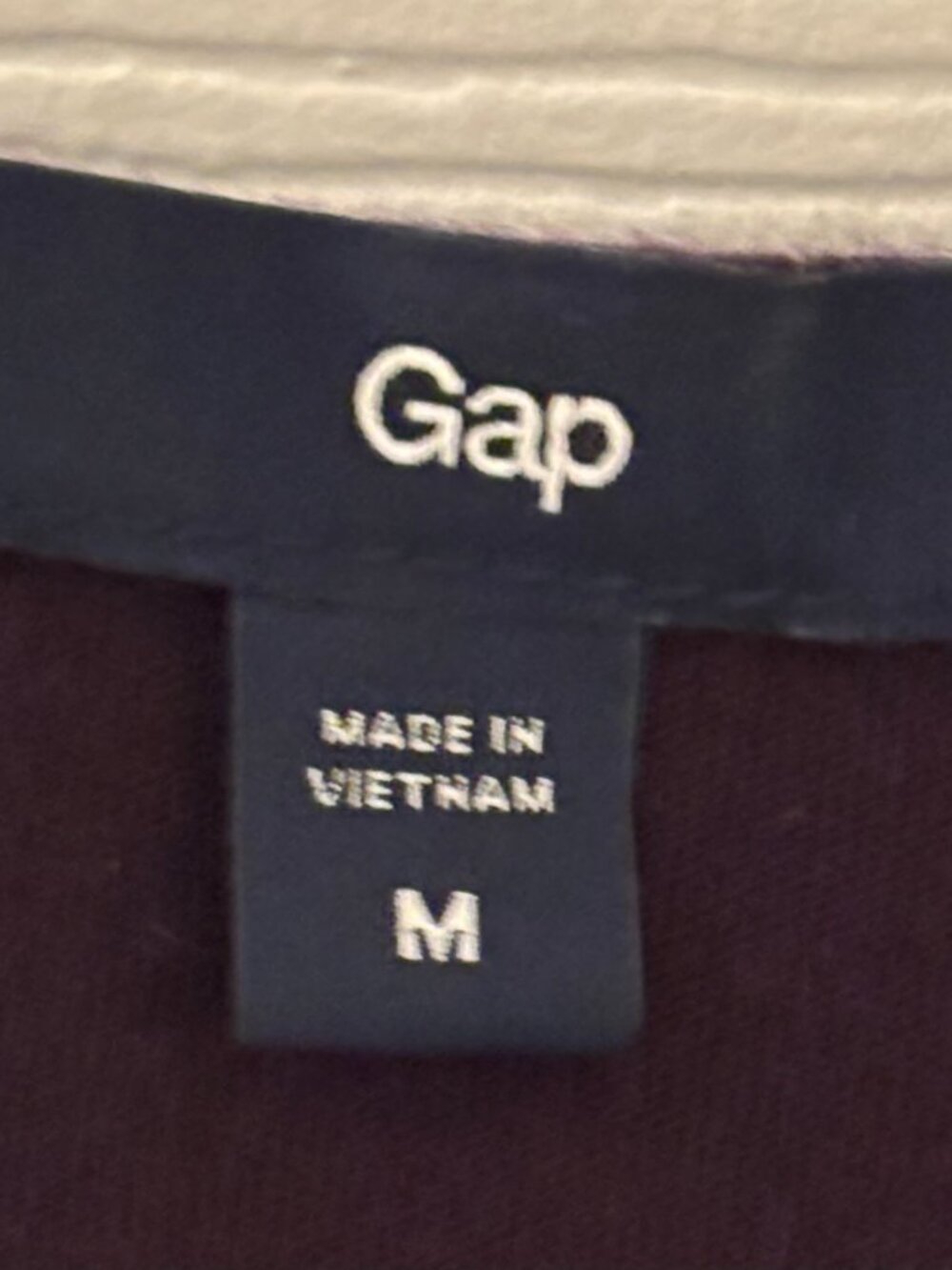 GAP - Ruffled Sleeveless Top - Picture 2 of 4